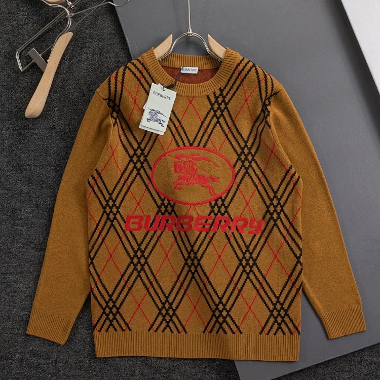 Fashion and versatile sweaters for autumn and winter