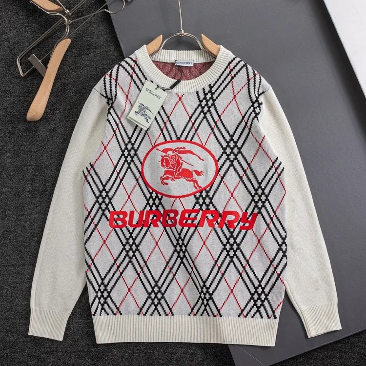 Fashion and versatile sweaters for autumn and winter