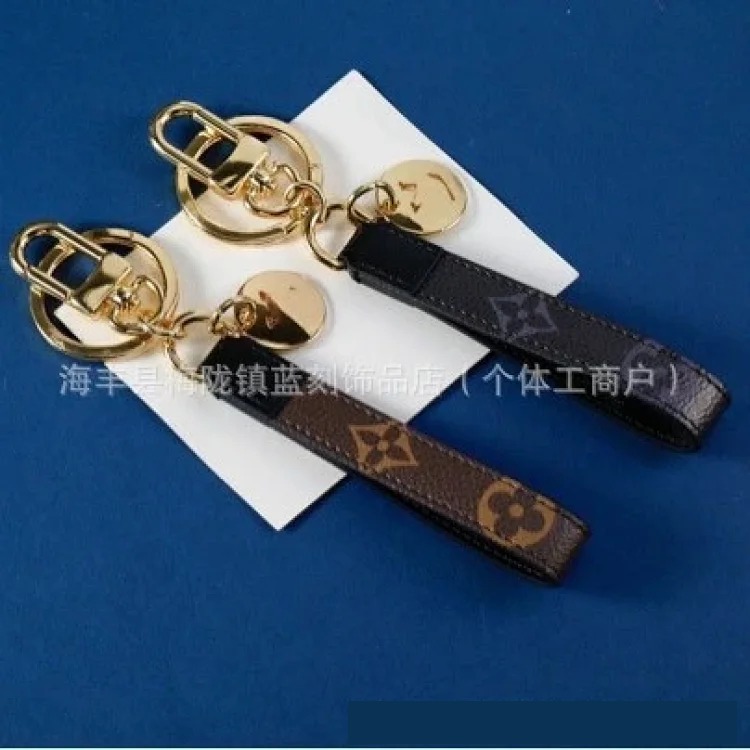 Wholesale car keychain leather plaid leather creative pendant leather rope accessories home multi-functional pendant