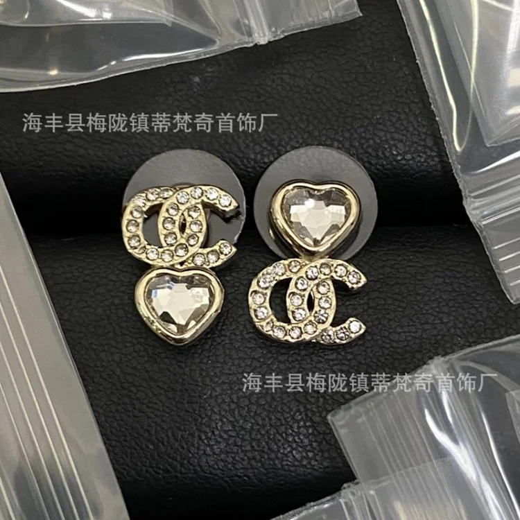 Chanel 25C new high small fragrant style earrings for women European and American love double C retro small fragrant earrings silver needle pearl earrings