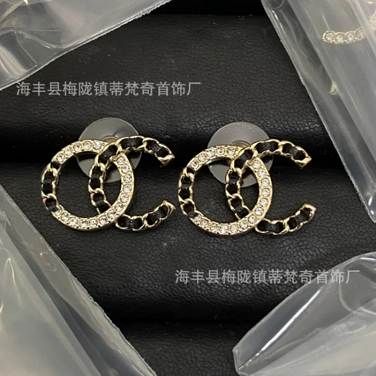 Chanel 25C new high small fragrant style earrings for women European and American love double C retro small fragrant earrings silver needle pearl earrings