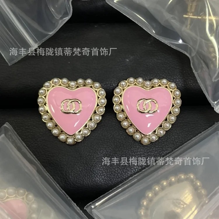 Chanel 25C new high small fragrant style earrings for women European and American love double C retro small fragrant earrings silver needle pearl earrings