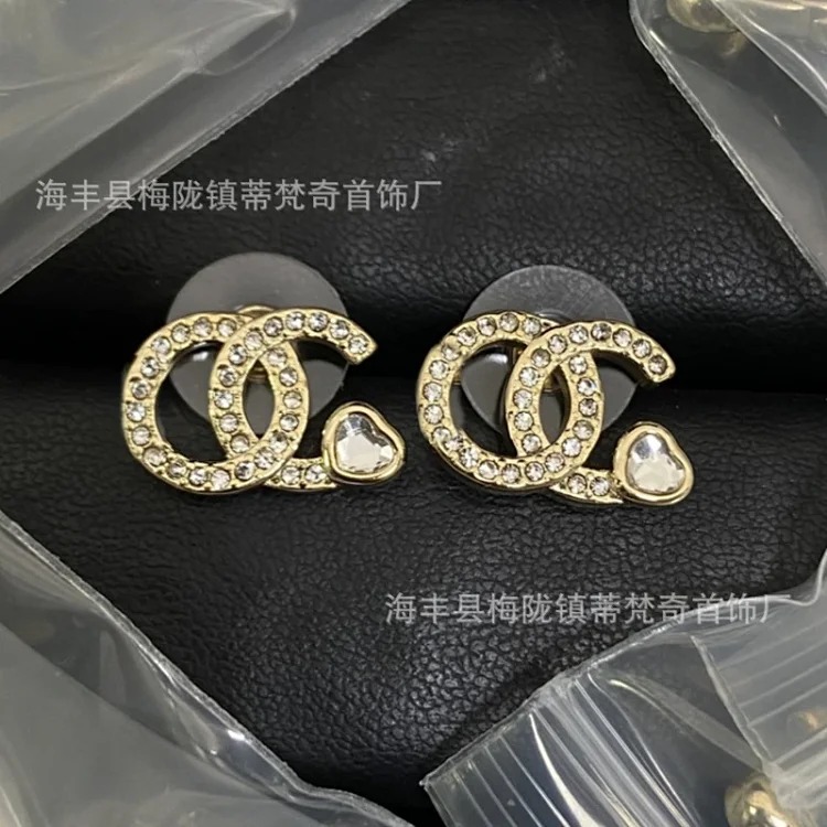Chanel 25C new high small fragrant style earrings for women European and American love double C retro small fragrant earrings silver needle pearl earrings