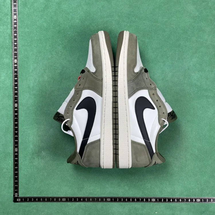 T7D fashionable, comfortable, non-slip and wear-resistant low-cut retro basketball shoes