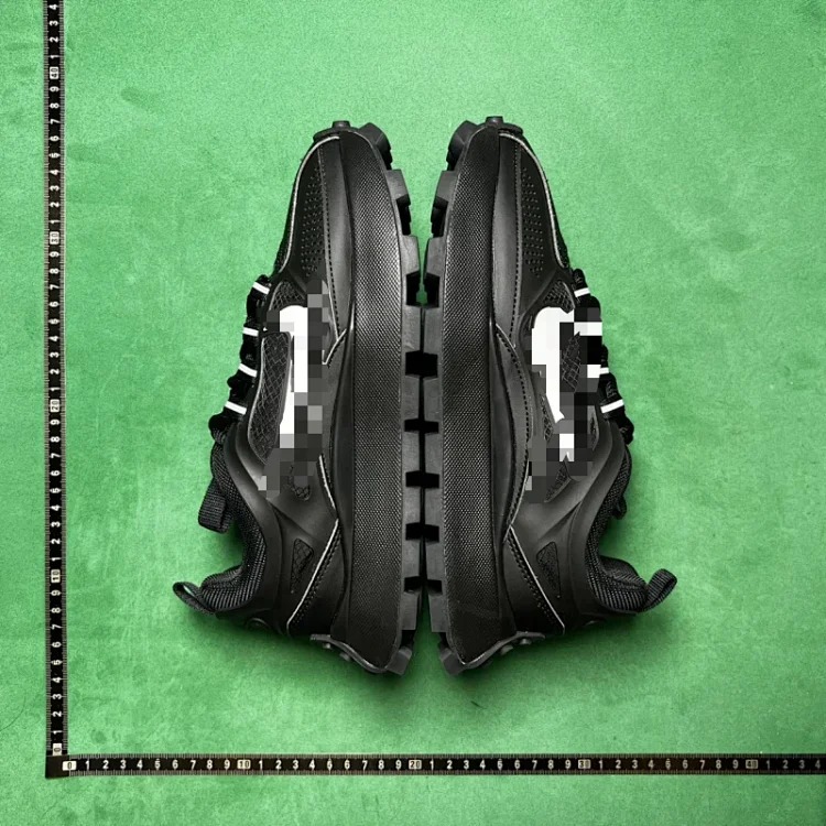 Shock-absorbing, non-slip, wear-resistant, breathable and lightweight training shoes B1D