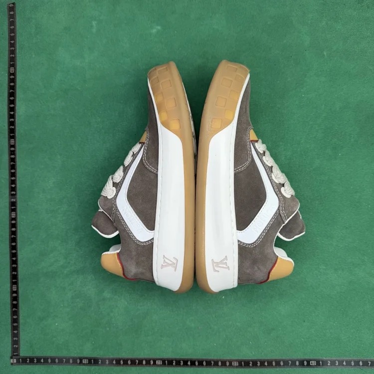 (Customized models ship in 3-7 days) Suede calfskin lace-up round toe low-top sneakers TT 0