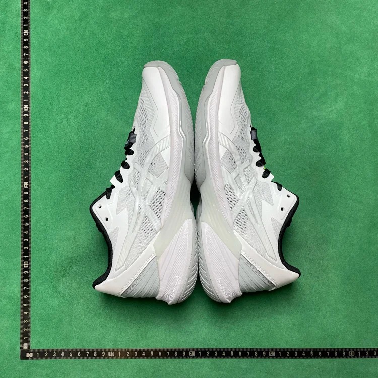 B7D comfortable and lightweight low-cut training shoes image 2