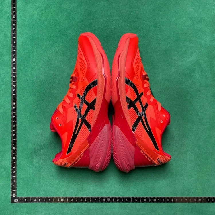 B7D comfortable and lightweight low-cut training shoes image 3