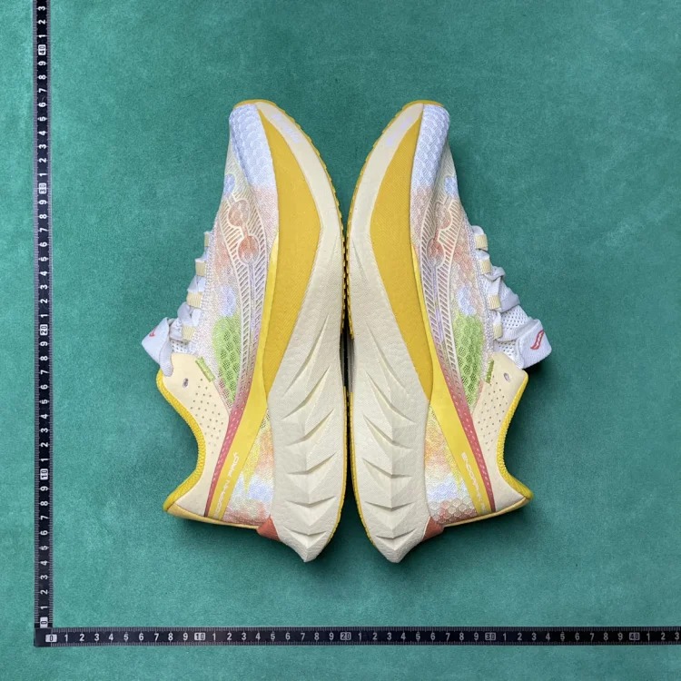 B6D comfortable, wear-resistant, breathable, supportive and balanced low-cut running shoes
