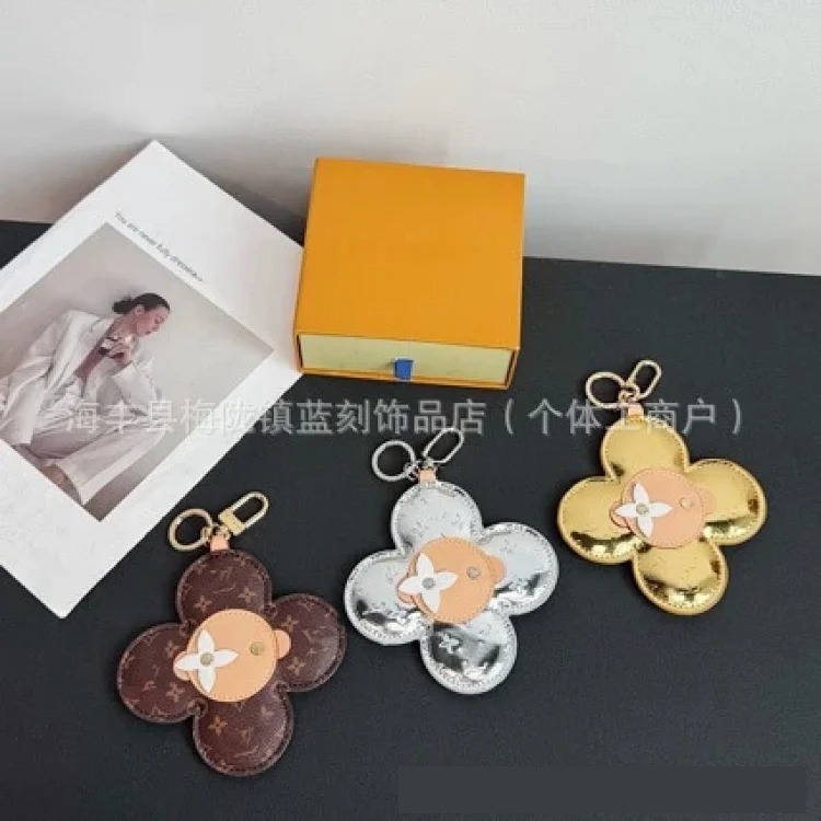 Colorful sunflower keychain wear-resistant leather bag pendant jewelry leather doll Vivian doll ins