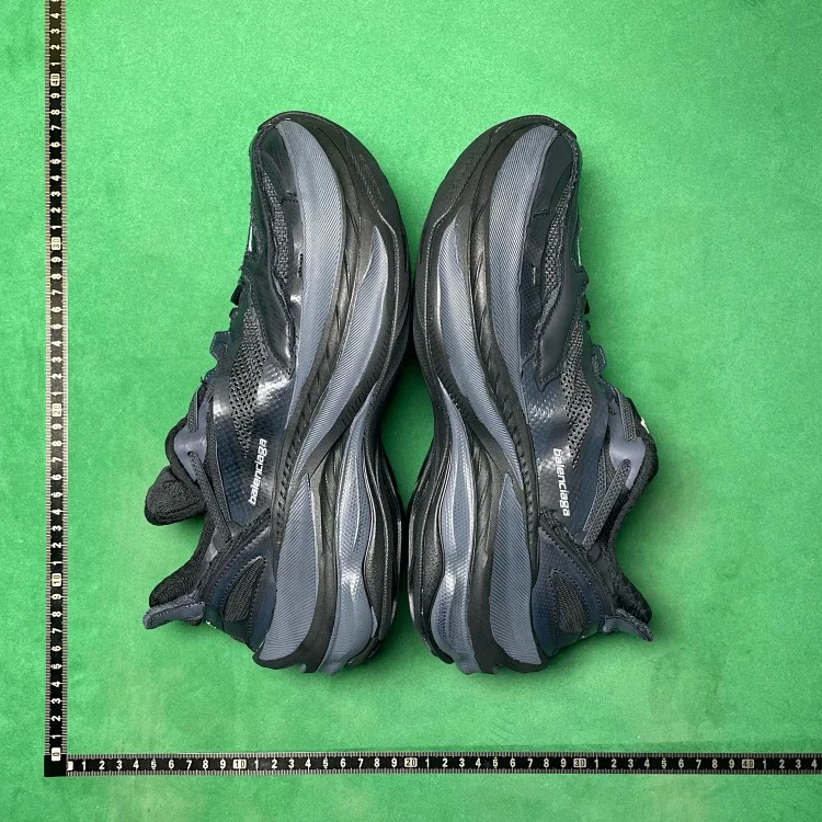 Round toe thick sole breathable sports and casual shoes BD 2