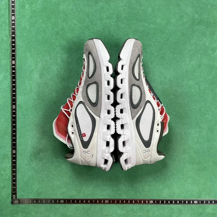 B4D comfortable, versatile and wear-resistant low-top running shoes