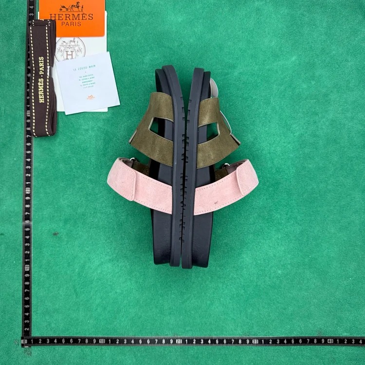 (Customized models are shipped in 3-7 days) TT 0 calfskin round toe open toe slippers image 4