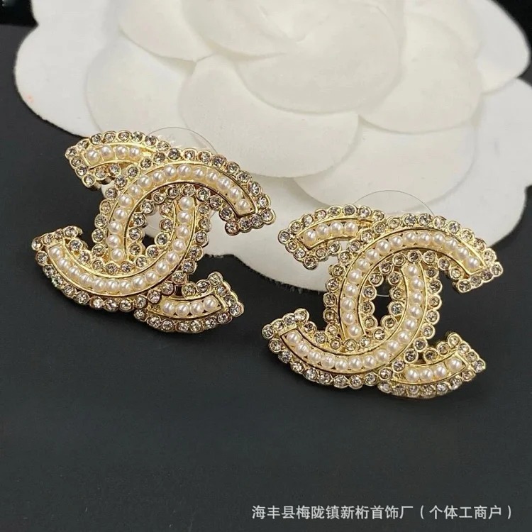 Chanel New love earrings for women, fashionable and high-end double C letter five-pointed star earrings, temperament earrings