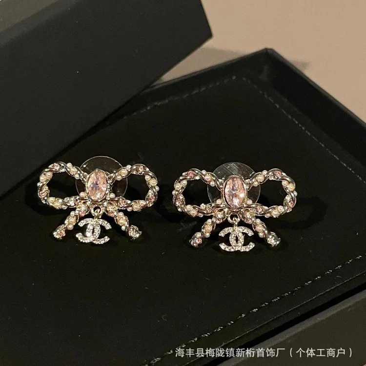 Chanel New love earrings for women, fashionable and high-end double C letter five-pointed star earrings, temperament earrings