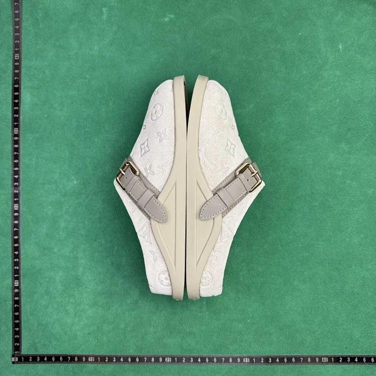 (Customized models are shipped within 3-7 days and are non-returnable and non-exchangeable) TT6 suede calfskin round-toe flat-soled rubber-soled toe-cap slippers
