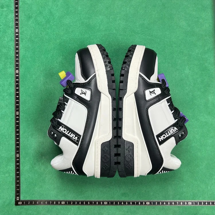 B7D trendy and comfortable low-top sneakers image 2