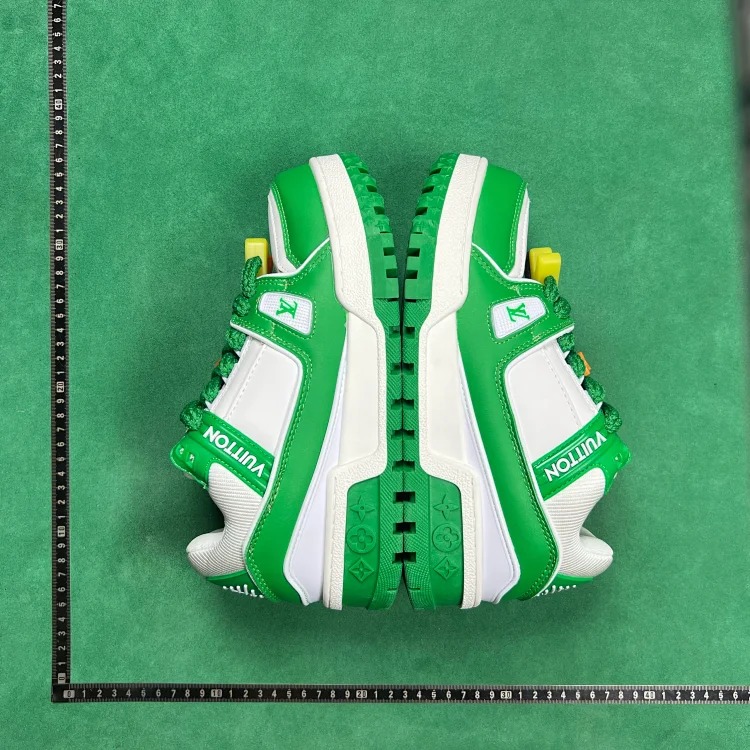 B7D trendy and comfortable low-top sneakers image 4