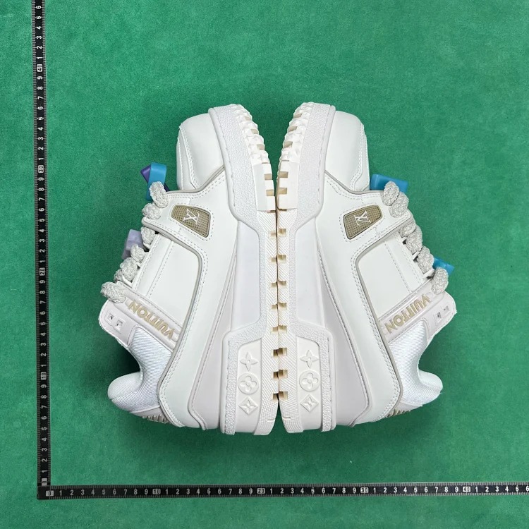 B7D trendy and comfortable low-top sneakers image 6