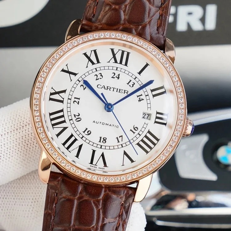 M3￥750 fashionable and versatile watch