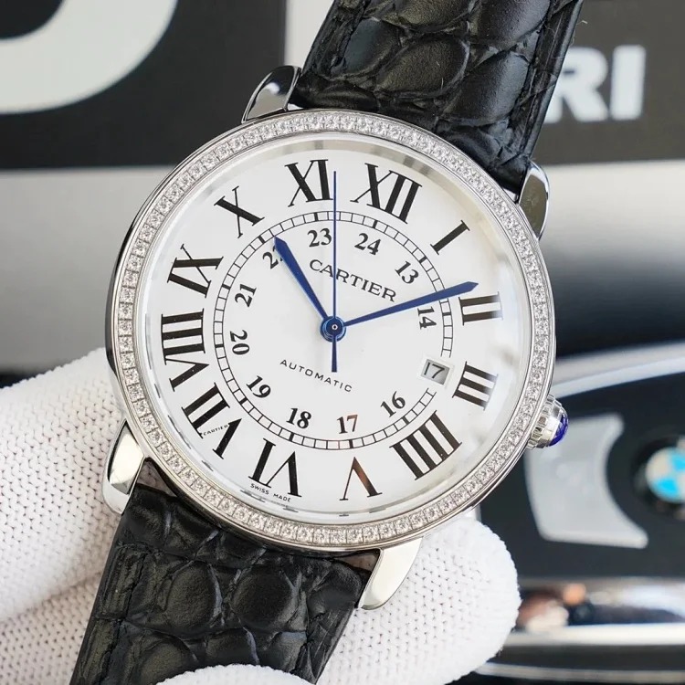 M3￥750 fashionable and versatile watch