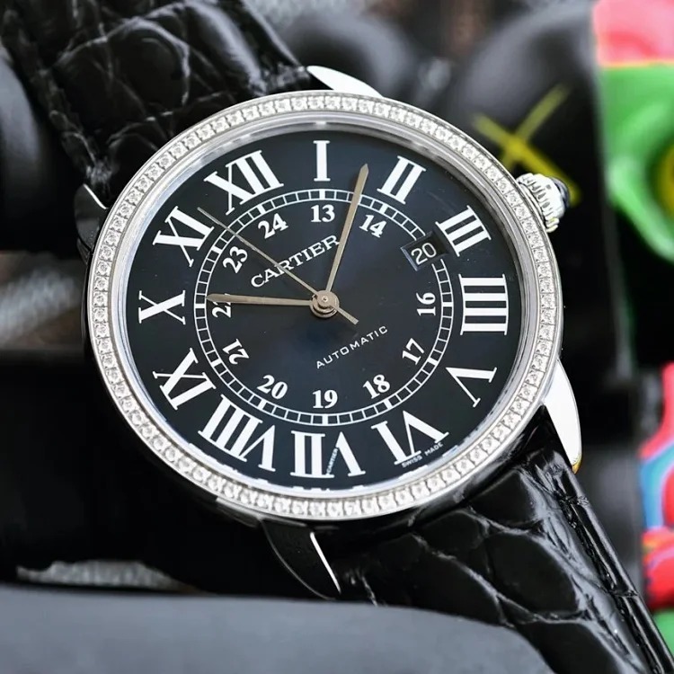 M3￥750 fashionable and versatile watch