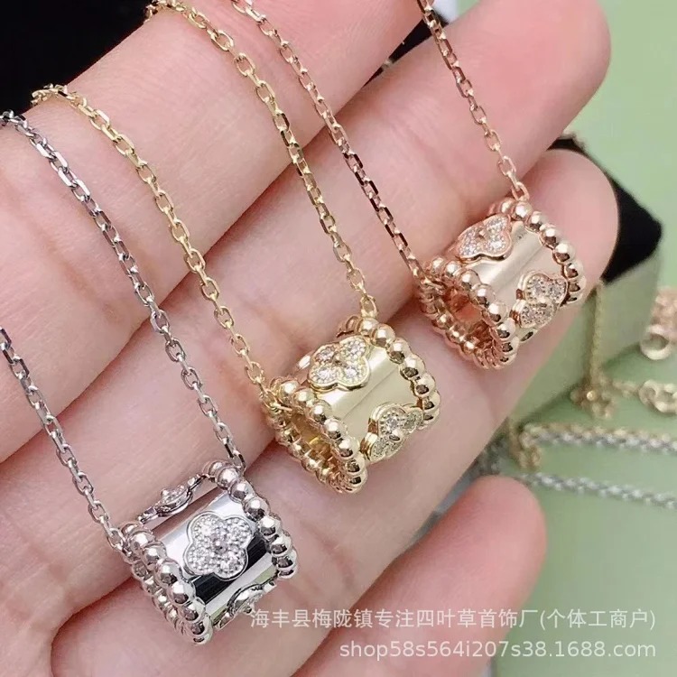 V gold high plated 18 thick V gold four-leaf clover kaleidoscope necklace women's fresh and sweet ins style trend pendant