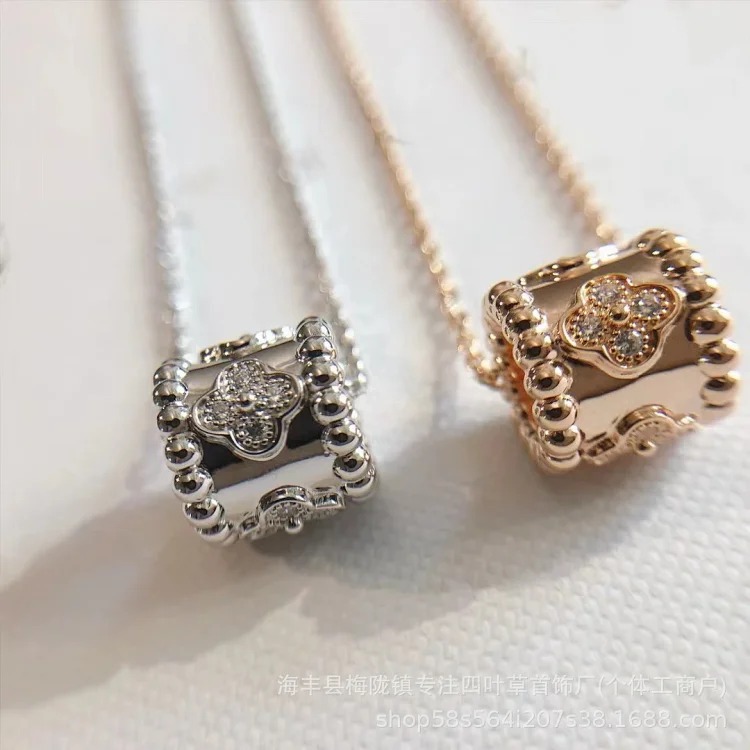 V gold high plated 18 thick V gold four-leaf clover kaleidoscope necklace women's fresh and sweet ins style trend pendant