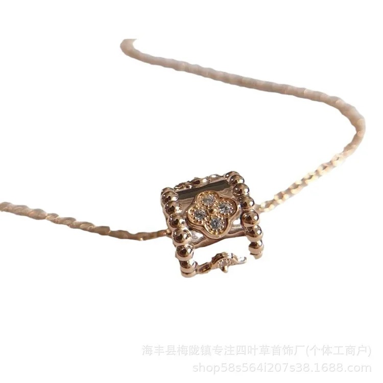 V gold high plated 18 thick V gold four-leaf clover kaleidoscope necklace women's fresh and sweet ins style trend pendant