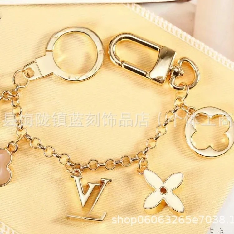 Trendy Titanium Steel Metal Bag Pendant Leather Round Key Pendant Car Keychain
