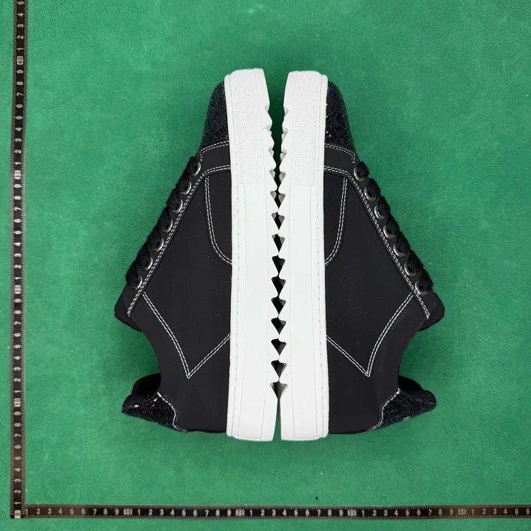 Leather lace-up low-top fashion sneakers T9T image 2