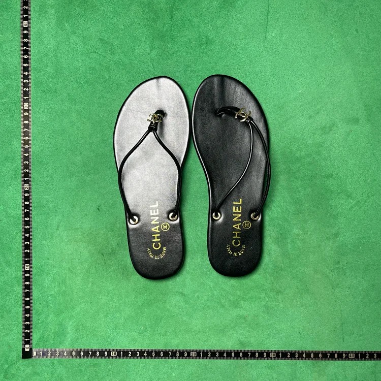 Simple casual and comfortable flip-flops B4D image 2