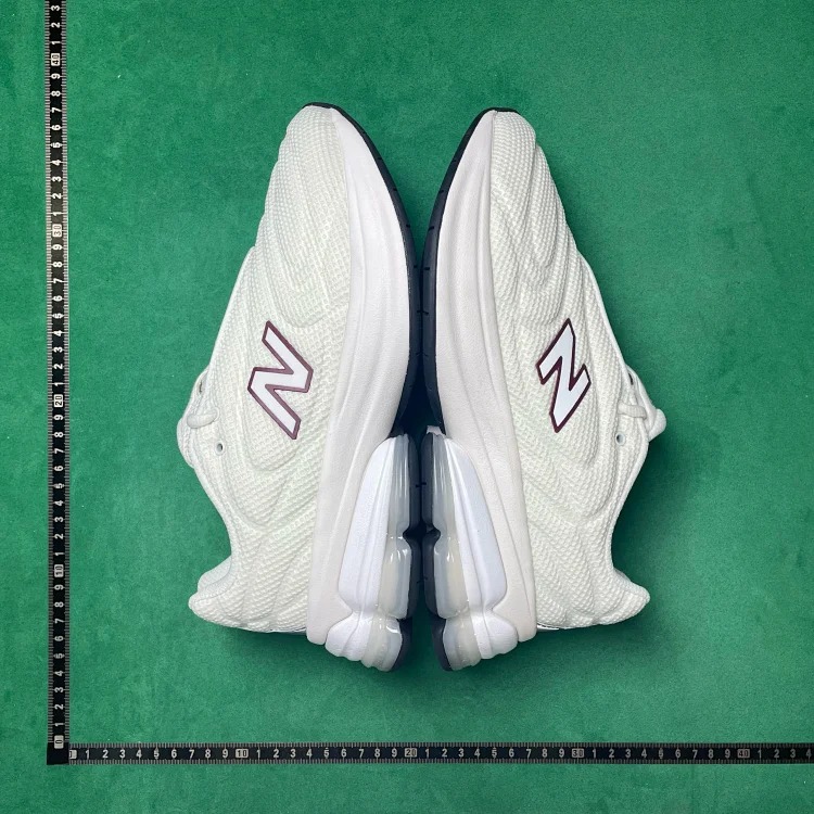 Comfortable, soft and breathable casual running shoes B4D