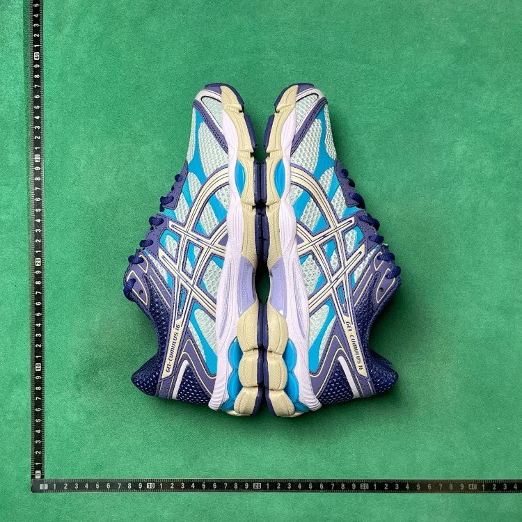 Comfort fit running shoes T6OP