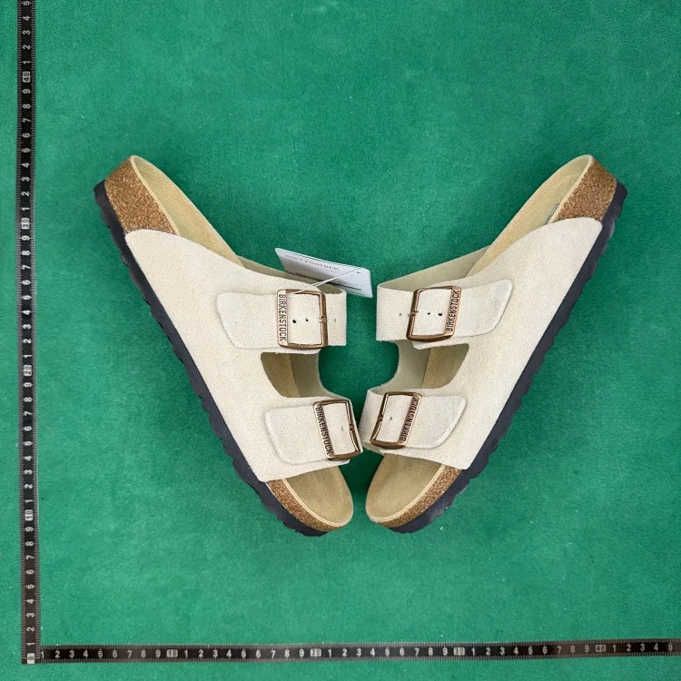 TT Birkenstock double button sandals T0T image 2
