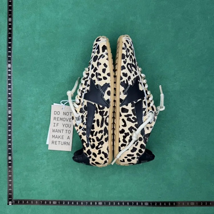 (Customized models are shipped within 3-7 days) Round toe lace-up thin-soled shoes TT4