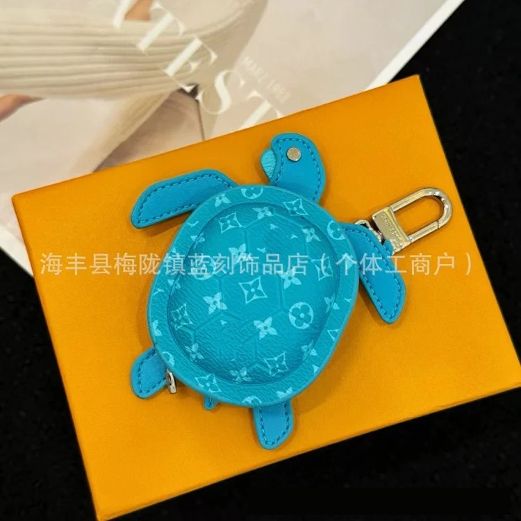 Small crab bag pendant new wireless bluetooth headphone bag keychain lipstick coin purse car pendant