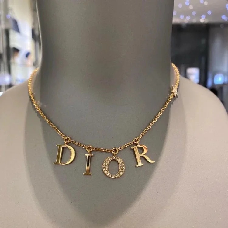 2023 New Letter Versatile Pendant Necklace Diamond Clavicle Chain Necklace Personalized Fashion Simple High-End Style