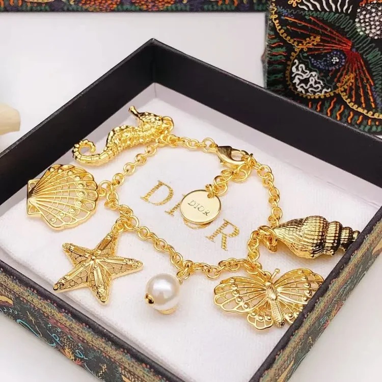 2023 New Letter Versatile Pendant Necklace Diamond Clavicle Chain Necklace Personalized Fashion Simple High-End Style