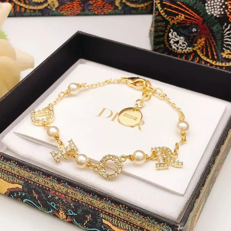 2023 New Letter Versatile Pendant Necklace Diamond Clavicle Chain Necklace Personalized Fashion Simple High-End Style