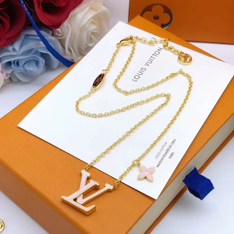 2023 New Letter Versatile Pendant Necklace Diamond Clavicle Chain Necklace Personalized Fashion Simple High-End Style