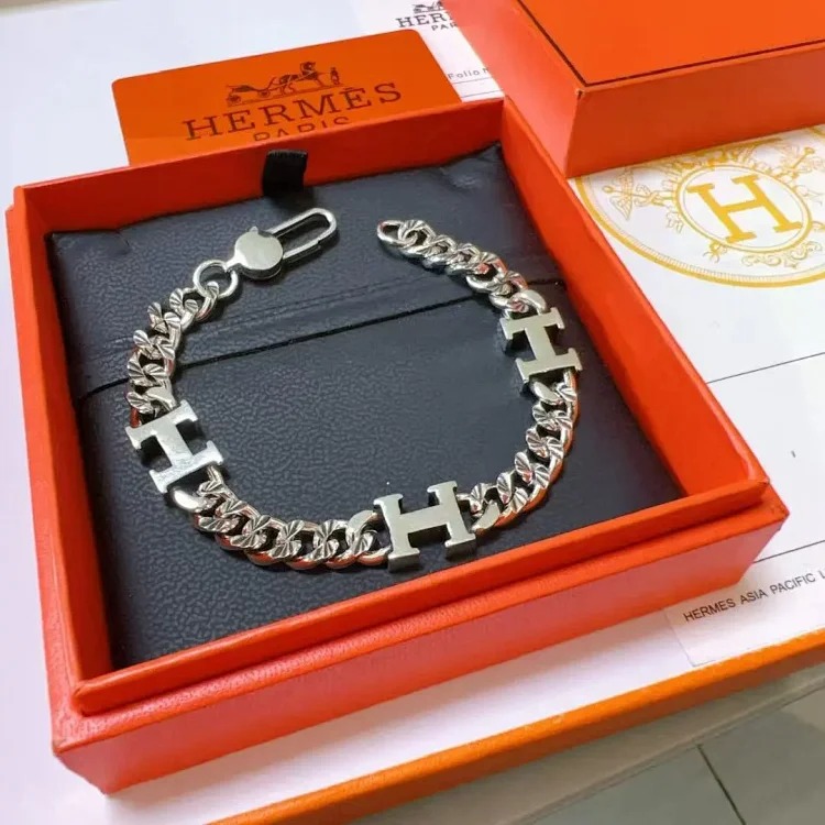2023 New Letter Versatile Pendant Necklace Diamond Clavicle Chain Necklace Personalized Fashion Simple High-End Style