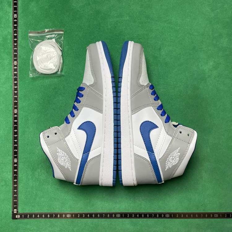 B0D 1.0 mid-top retro basketball shoes