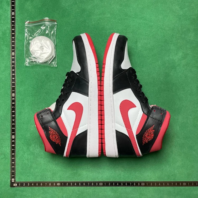 B0D 1.0 mid-top retro basketball shoes