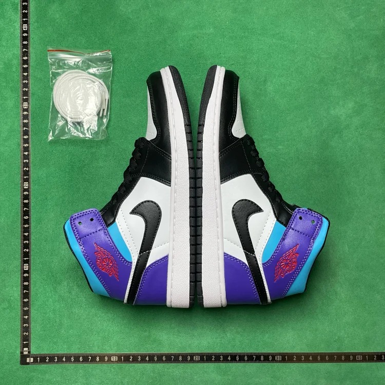 B0D 1.0 mid-top retro basketball shoes