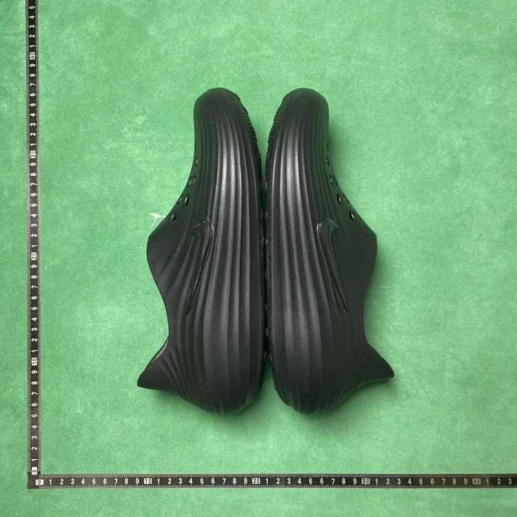 5BD simple and comfortable clogs