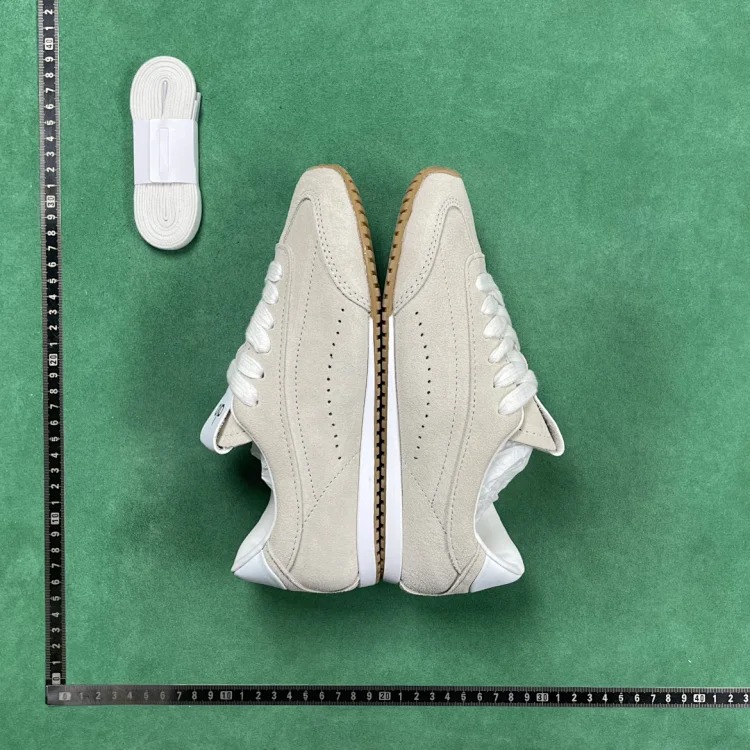 B6D comfortable lifestyle shoes