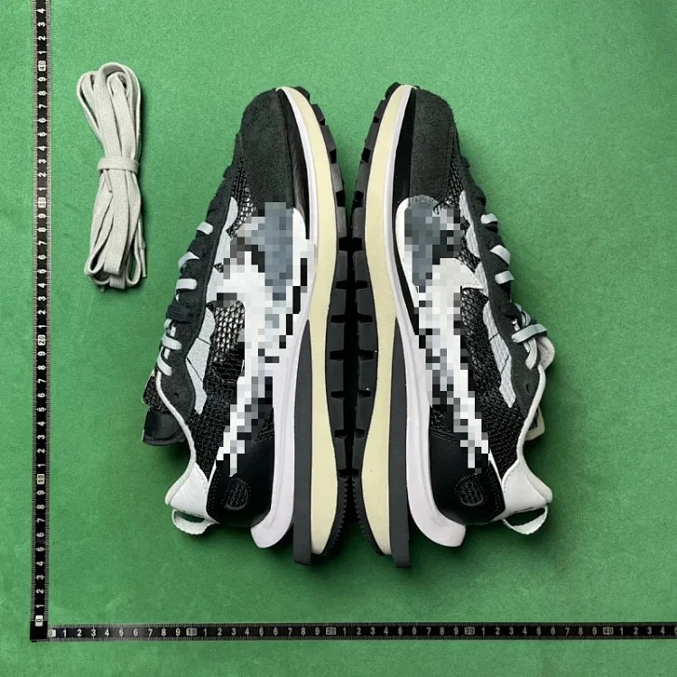 M slip-on sports low-top lifestyle shoes GD9