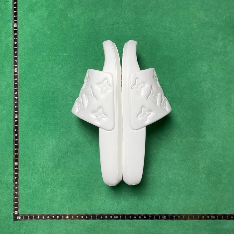 B4D comfortable and simple slippers image 6