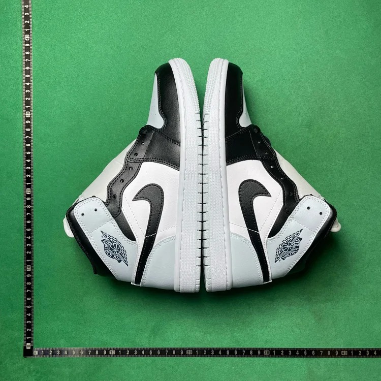 DT comfortable round toe mid-top retro basketball shoes GD1 image 3